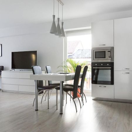 Airport Residence - Apartment Across From Otopeni Airport Zewnętrze zdjęcie