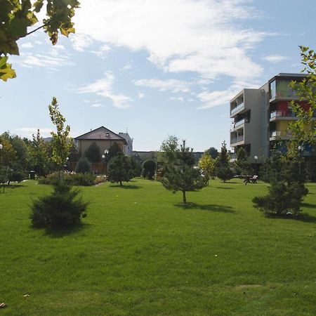 Airport Residence - Apartment Across From Otopeni Airport Zewnętrze zdjęcie